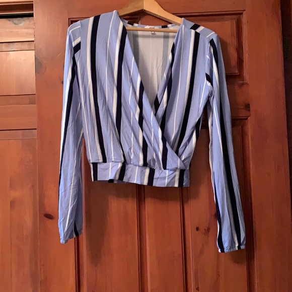 Ardene cross body top - Picture 1 of 1